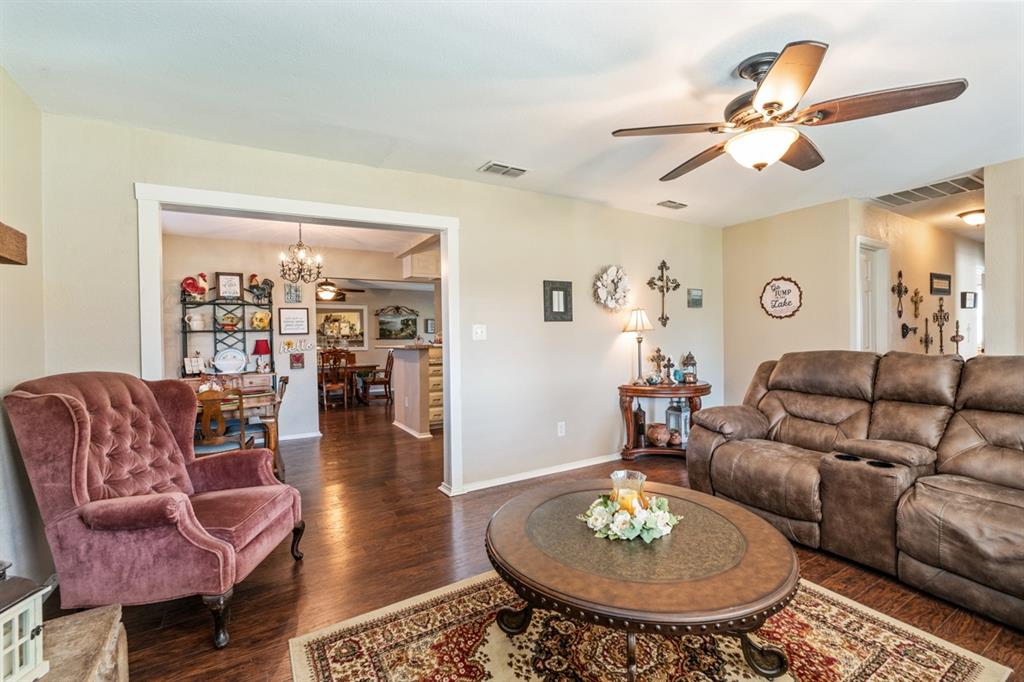 306 Triangle Ranch Road Property Photo 11