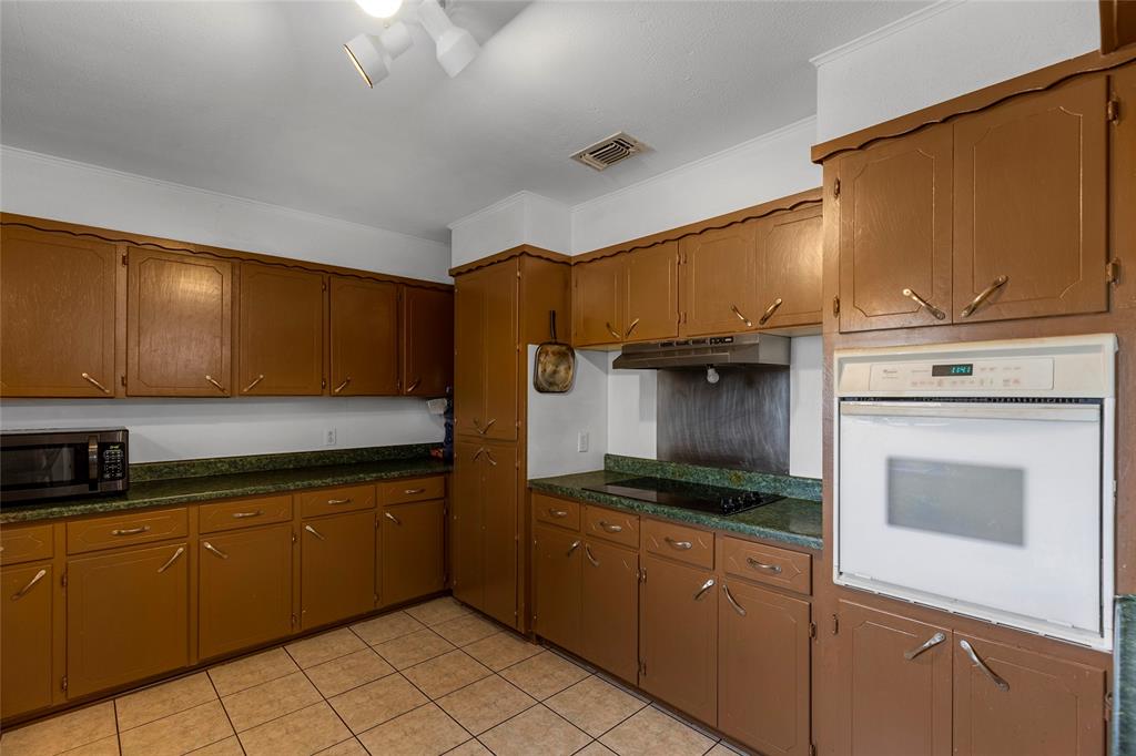 1436 County Road 2320 Property Photo 15