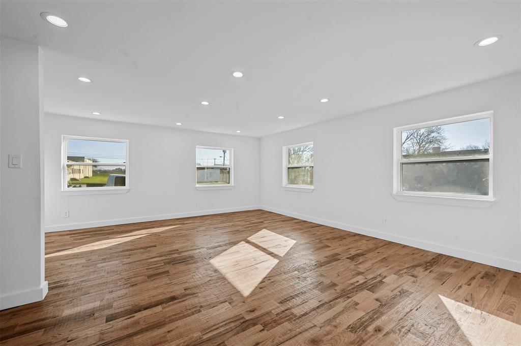2815 Wesley Street Property Photo 7