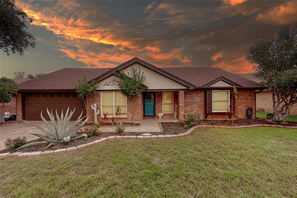 1109 Stonelake Drive Property Photo 1