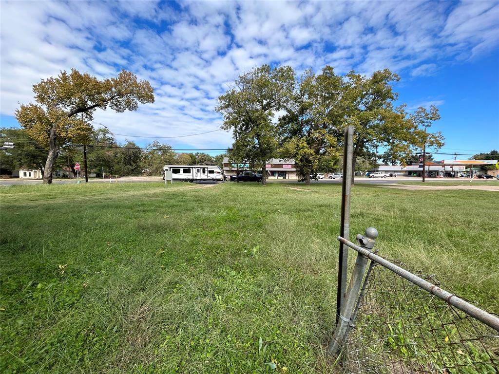 414 E Royall Boulevard Property Photo 19