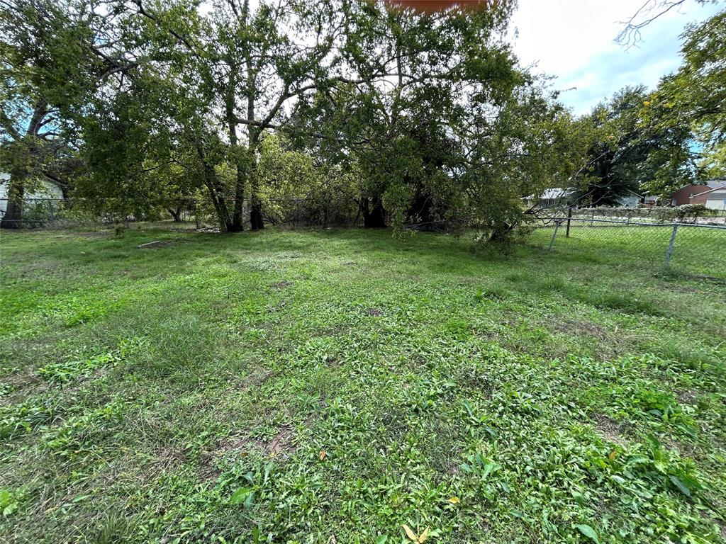 414 E Royall Boulevard Property Photo 21