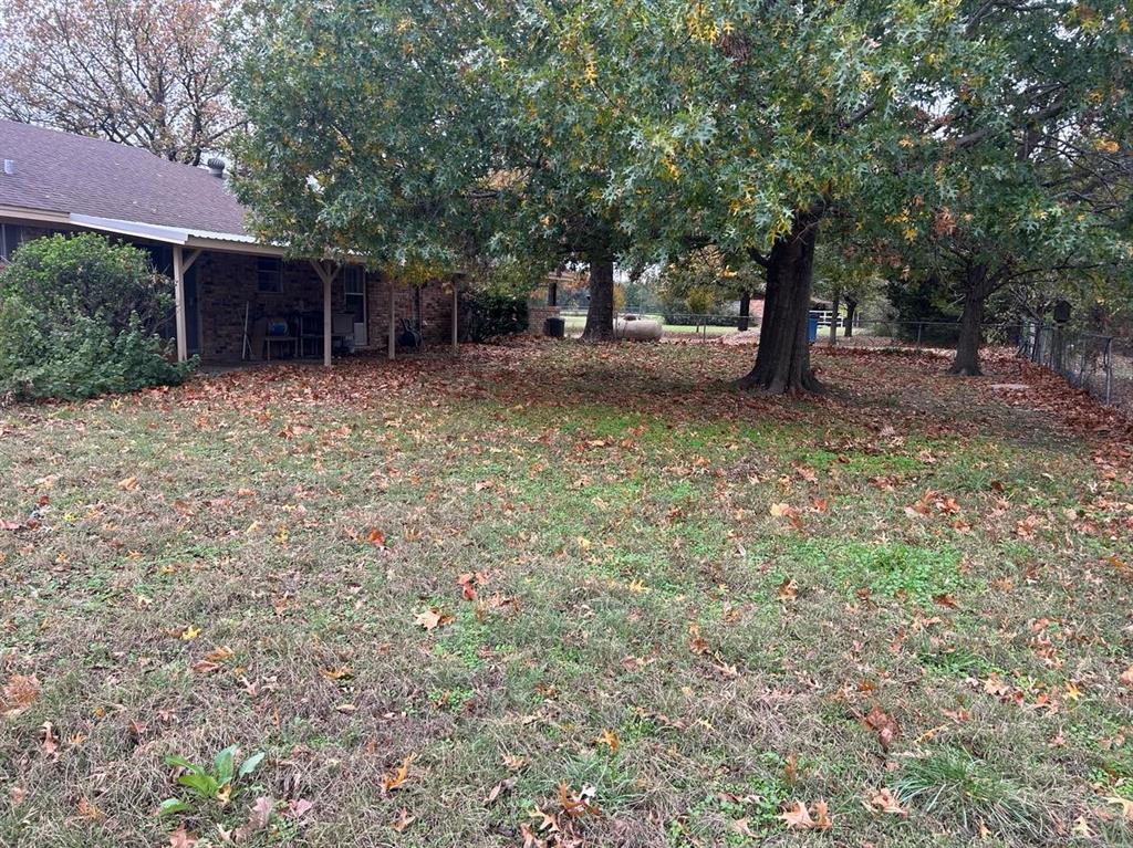 4589 N State Highway 121 Property Photo 3
