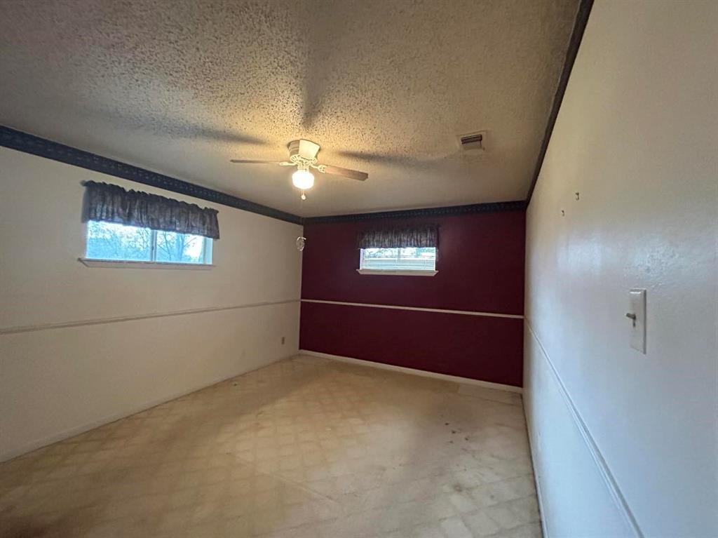 4589 N State Highway 121 Property Photo 19
