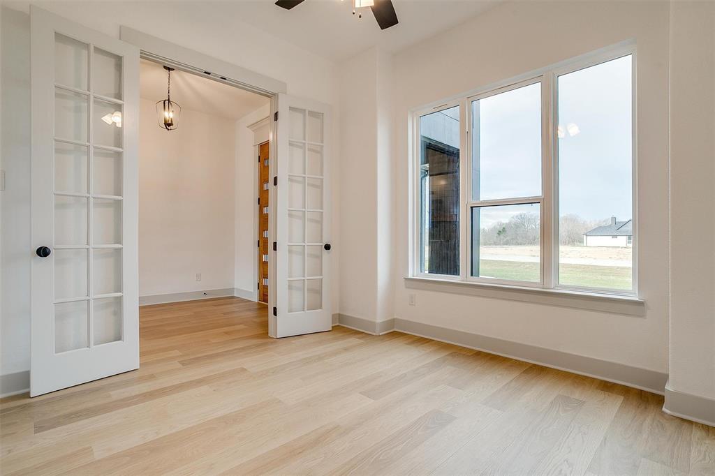 1120 Northern Way Property Photo 6