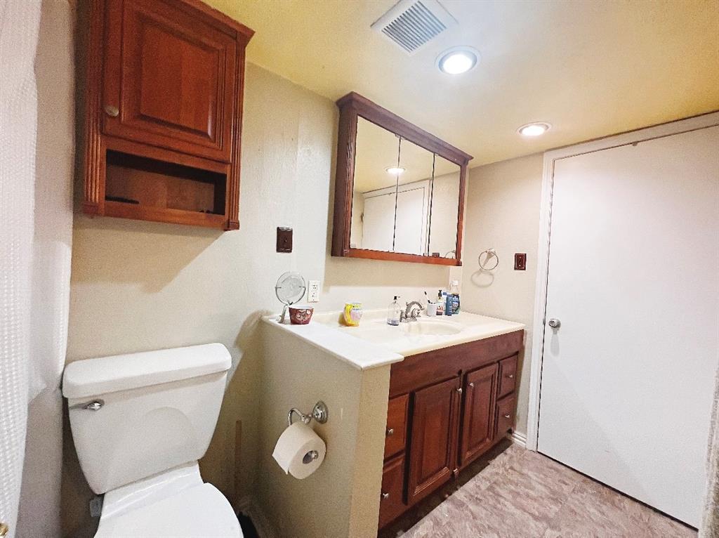5614 Marina Drive Property Photo 12