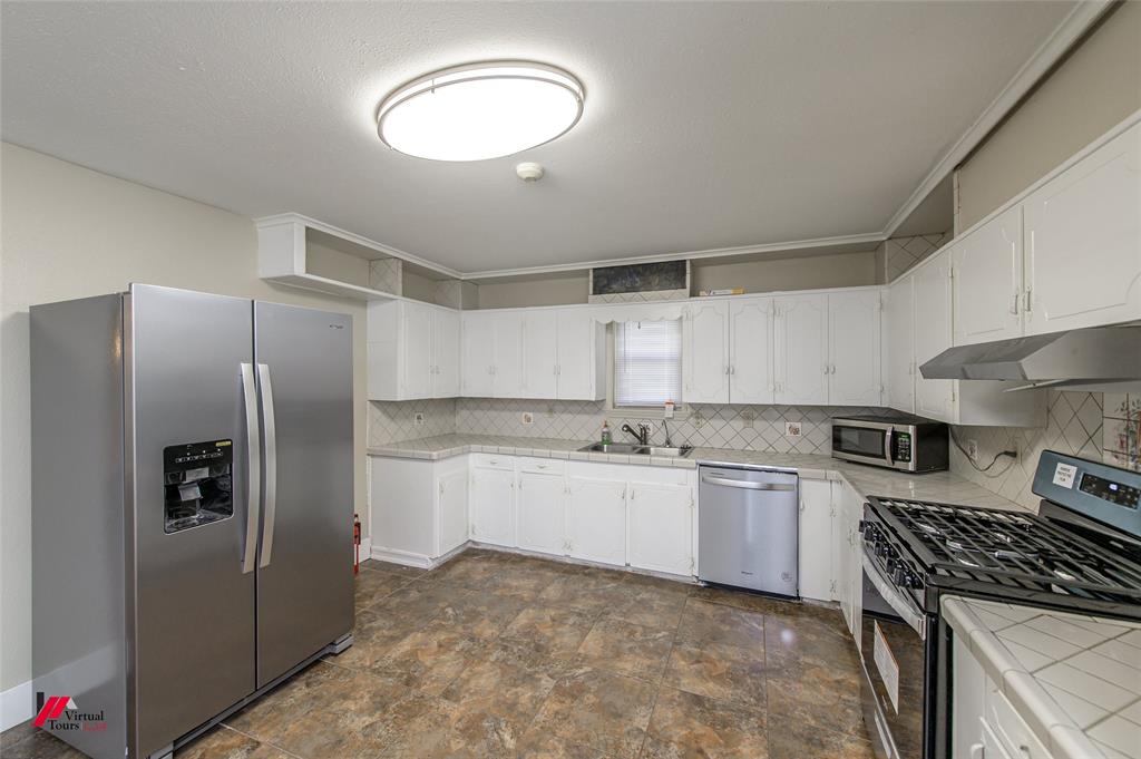3203 Edson Boulevard Property Photo 6