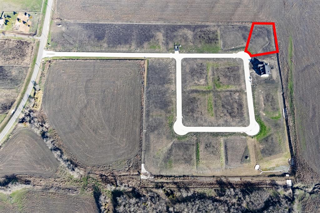 3305 Sweetwater Drive Property Photo 1
