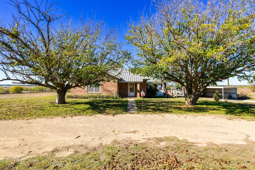 7611 County Road 463 Property Photo 1
