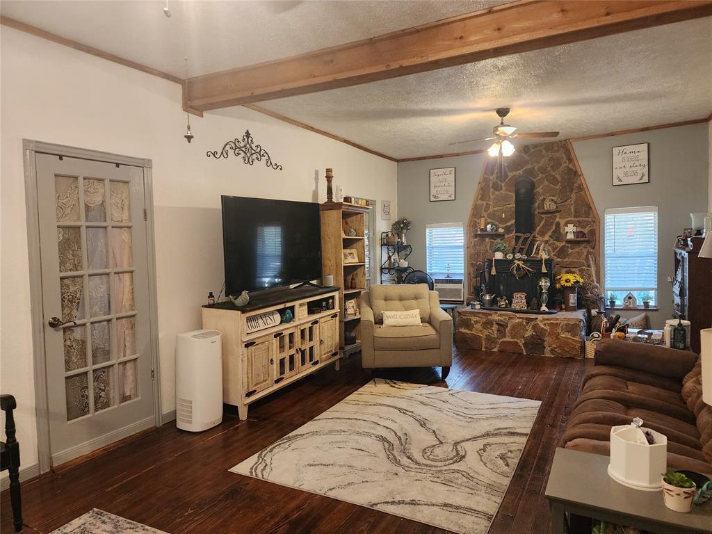 409 Weakes Street Property Photo 17