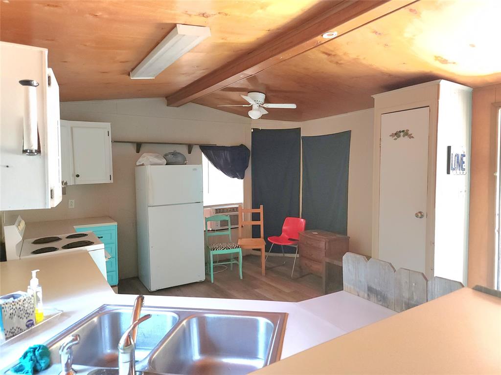409 Weakes Street Property Photo 33