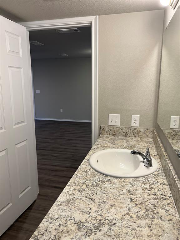 6108 Abrams Road Property Photo 11