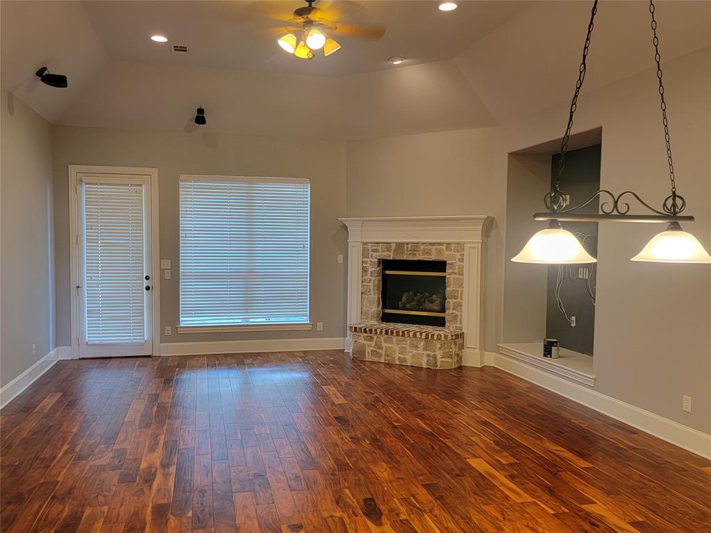 1613 Roma Lane Property Photo 2