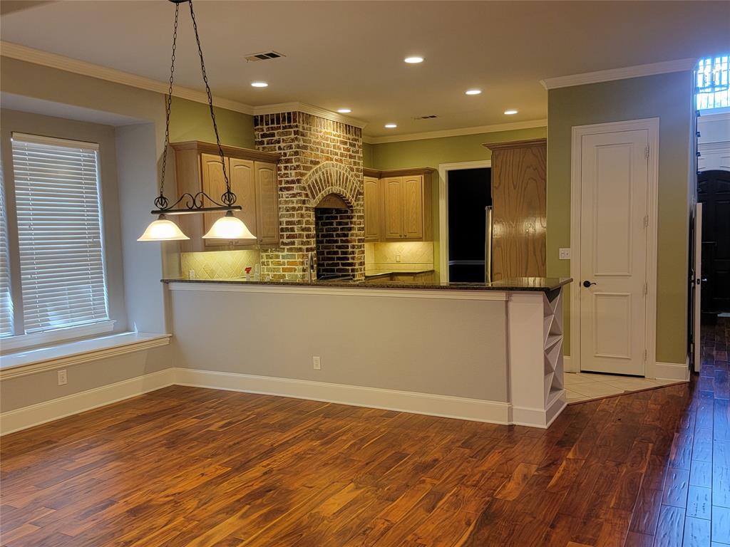 1613 Roma Lane Property Photo 4