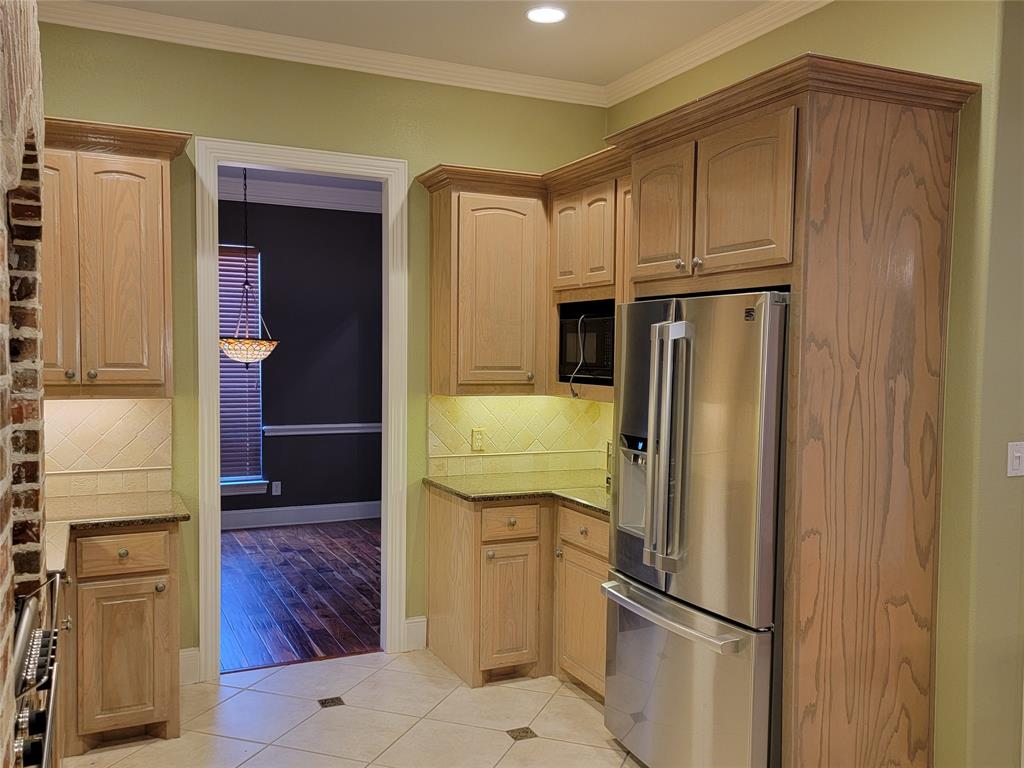1613 Roma Lane Property Photo 6