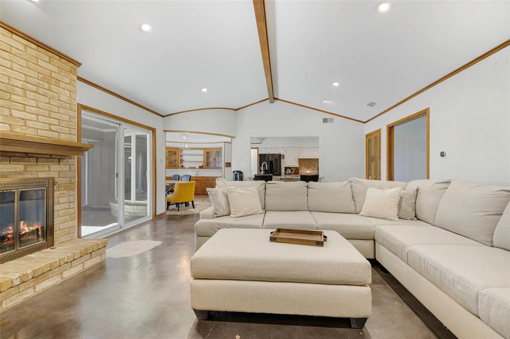 508 Wentworth Drive Property Photo 4