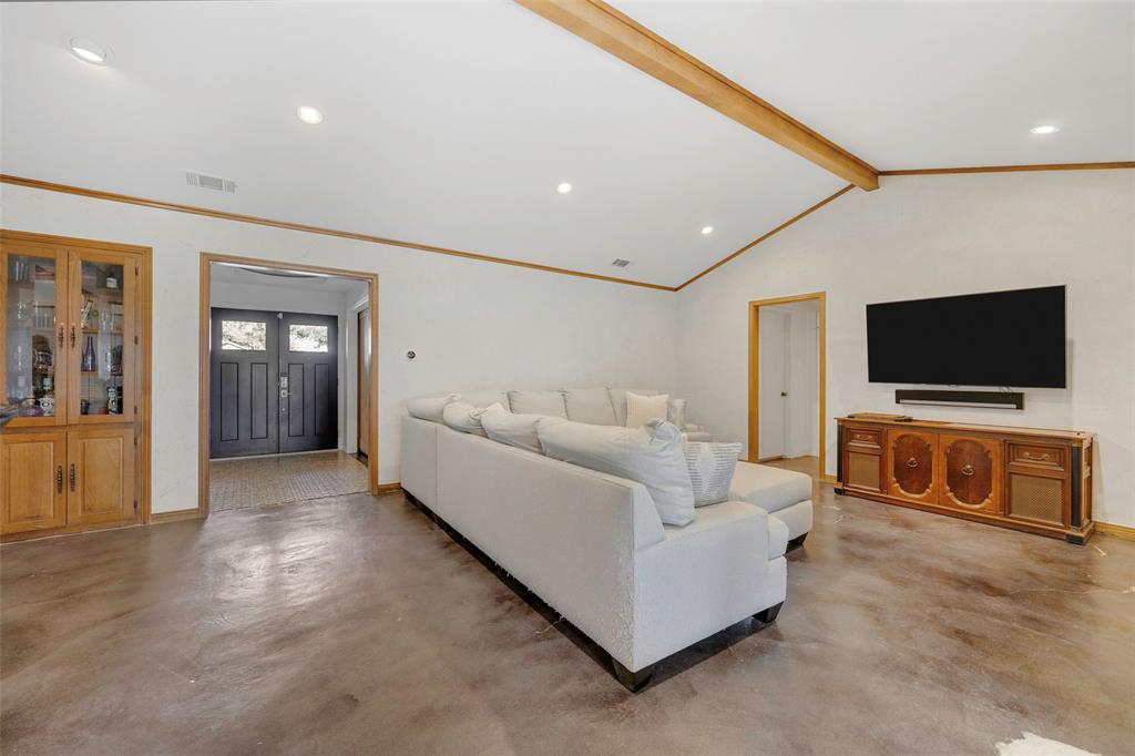 508 Wentworth Drive Property Photo 6