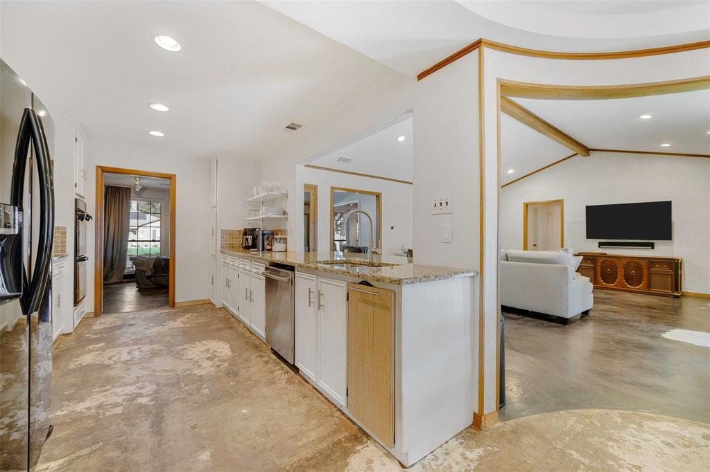 508 Wentworth Drive Property Photo 7