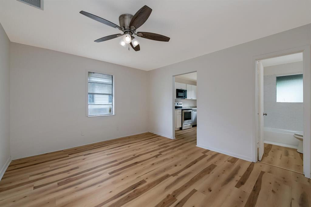 1920 Lyle Avenue Property Photo 2