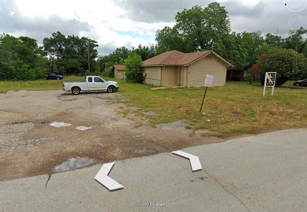 211 Broadmoor Avenue Property Photo 3