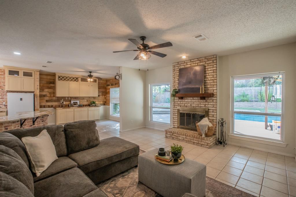 5709 Forrest Green Court Property Photo 6