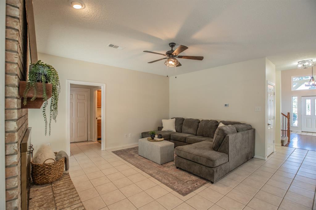 5709 Forrest Green Court Property Photo 7