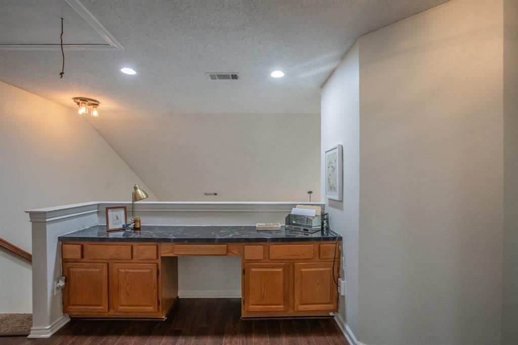 5709 Forrest Green Court Property Photo 13