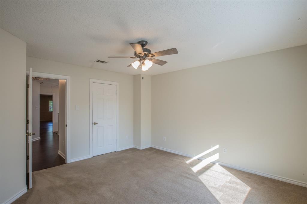 5709 Forrest Green Court Property Photo 18