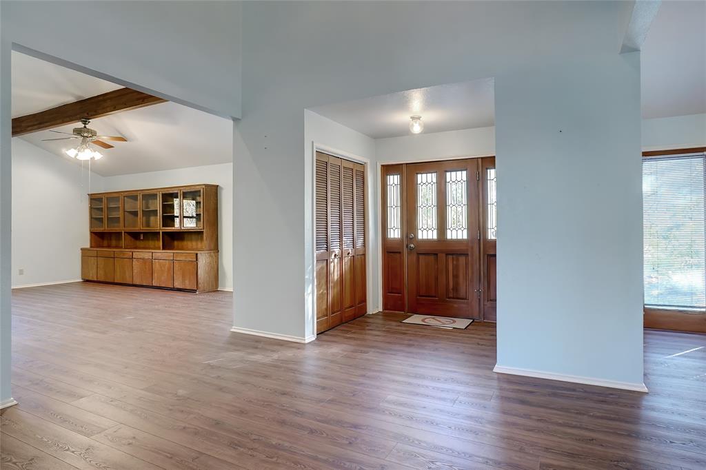 307 S Trenchard Street Property Photo 5