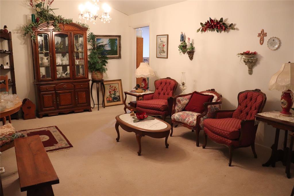 1236 Hilltop Drive Property Photo 2