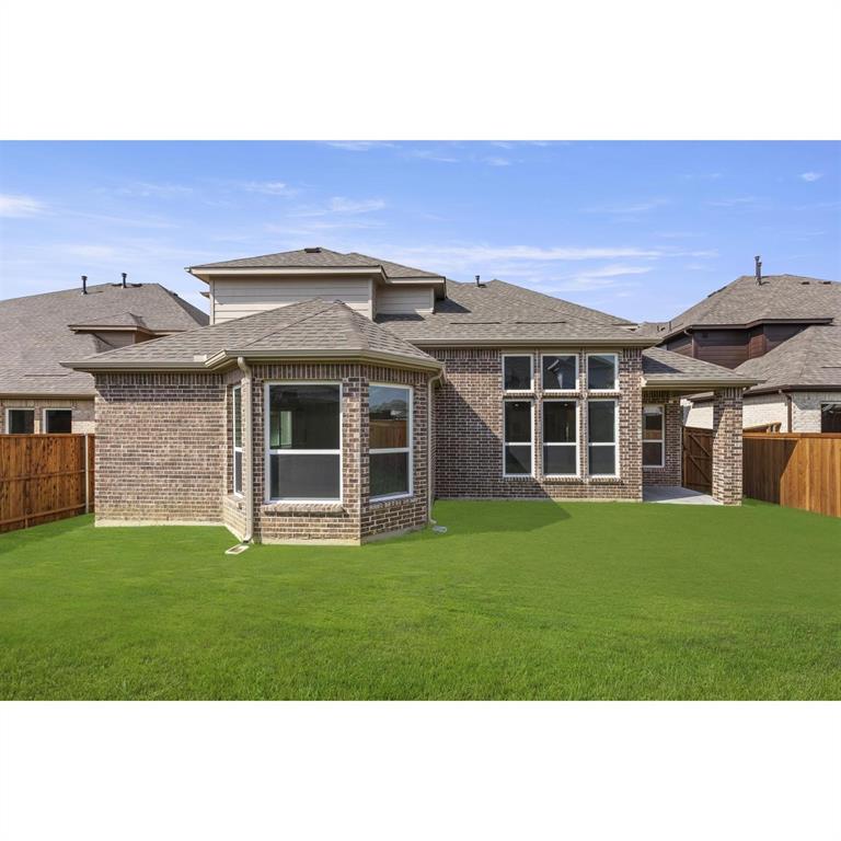 6226 Lake Brook Drive Property Photo 8