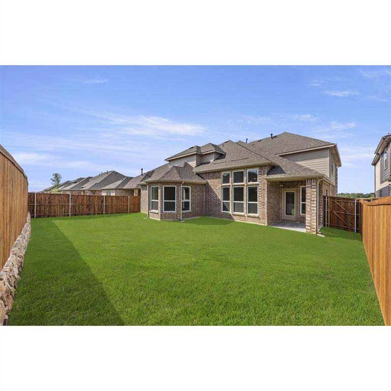 6226 Lake Brook Drive Property Photo 9