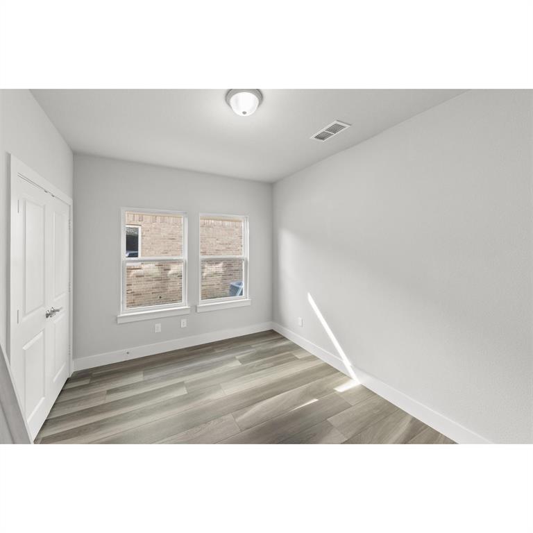 6226 Lake Brook Drive Property Photo 18