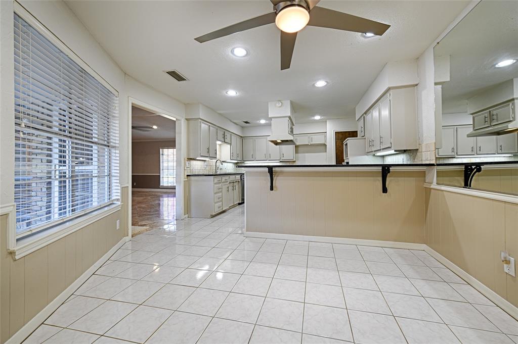 2817 Teakwood Lane Property Photo 14