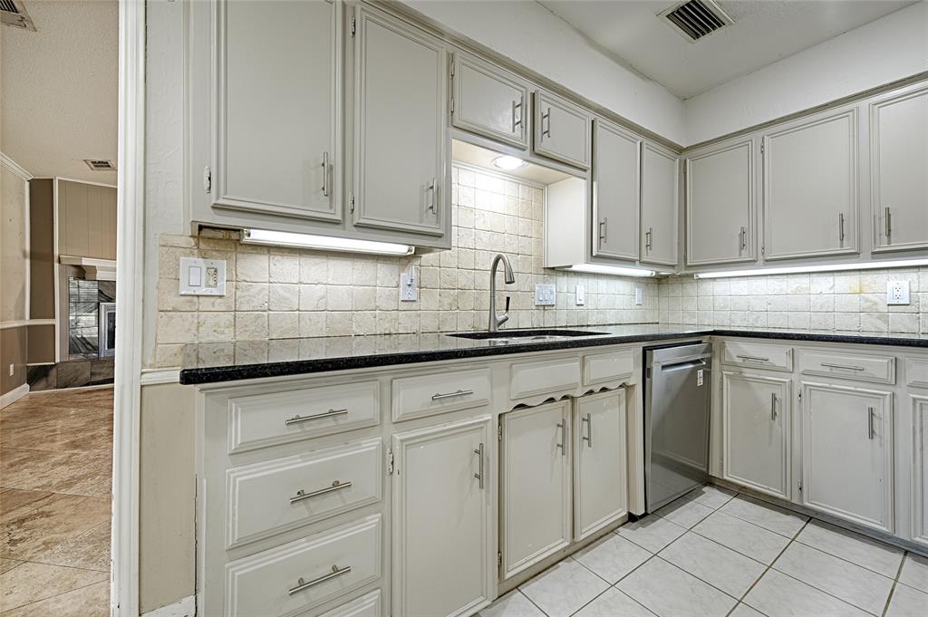 2817 Teakwood Lane Property Photo 16