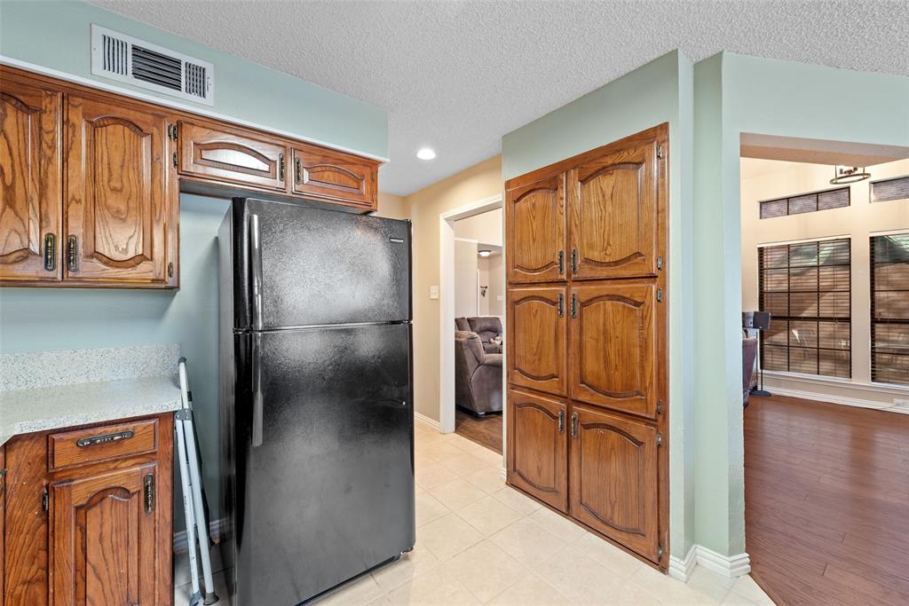 1816 Realistic Court Property Photo 13