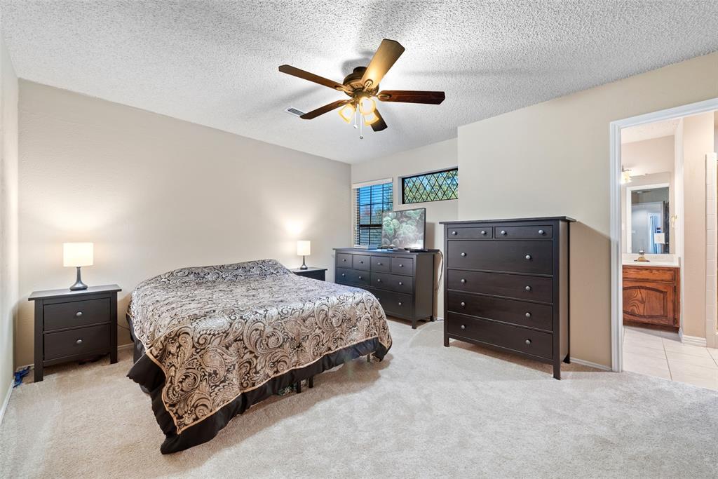 1816 Realistic Court Property Photo 27
