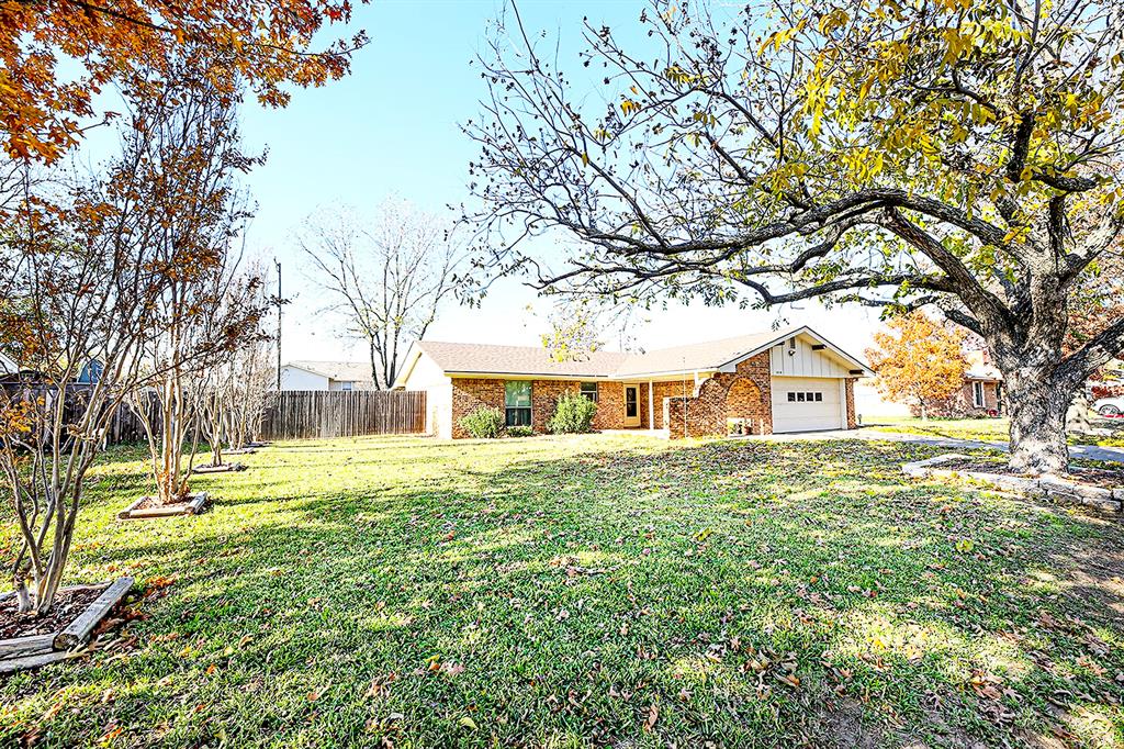 1210 Zahara Street Property Photo 2