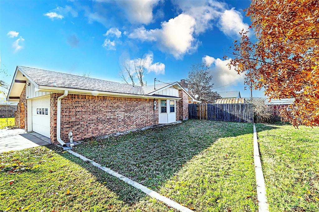 1210 Zahara Street Property Photo 3