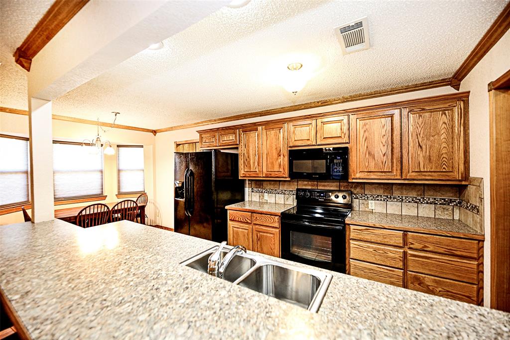 1210 Zahara Street Property Photo 15