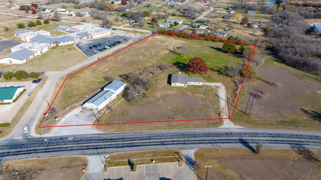 1924 N Grand Avenue Property Photo 1