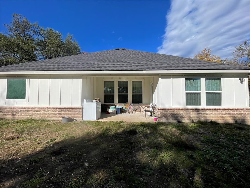 752 Common Street Property Photo 22