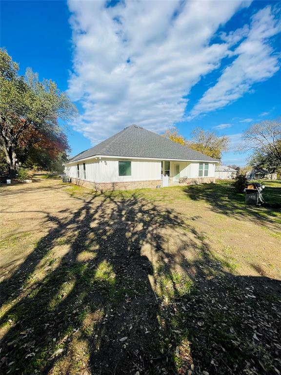 752 Common Street Property Photo 23