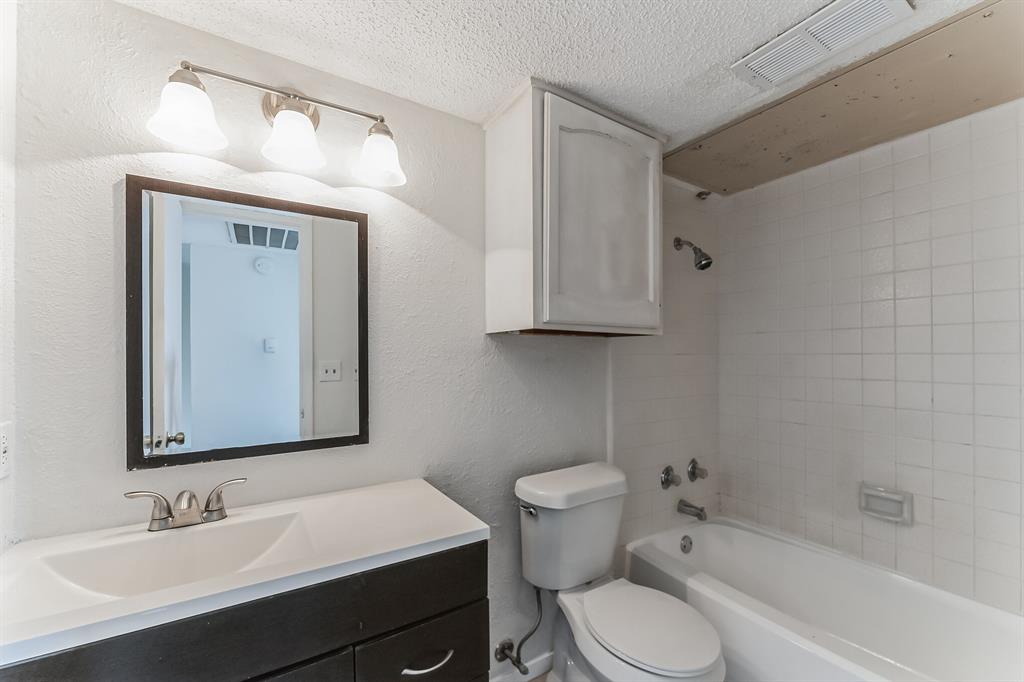 3022 Forest Lane Property Photo 17