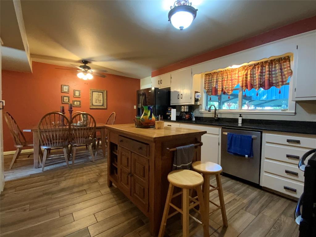 216 N Pinto Street Property Photo 5