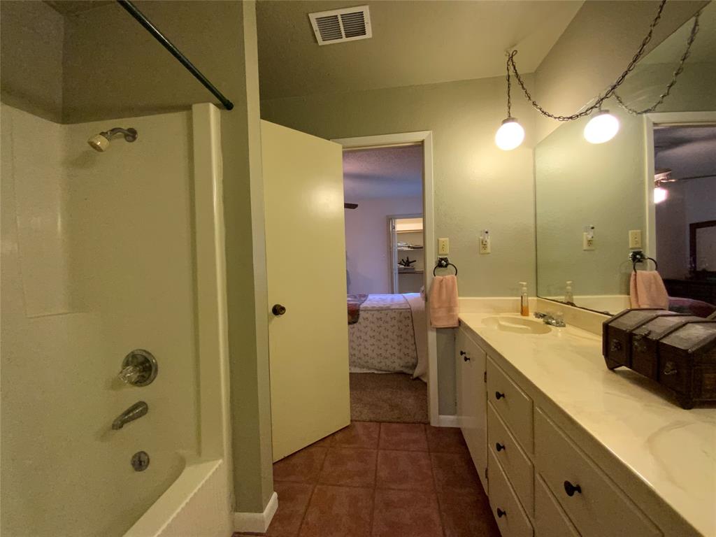 216 N Pinto Street Property Photo 10