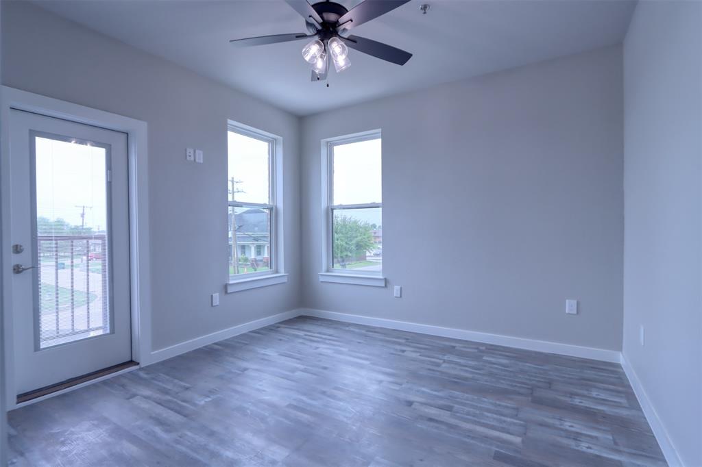 201 E 5th Street Property Photo 16