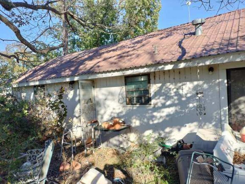 702 Starkey Street Property Photo 2