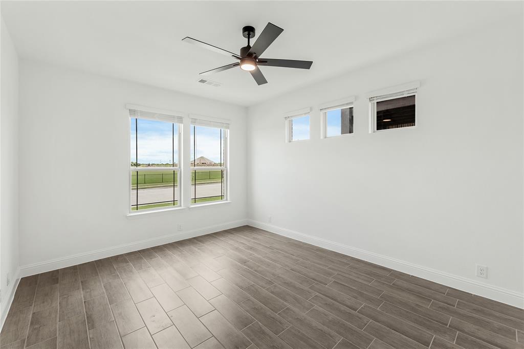 913 Cannes Drive Property Photo 5