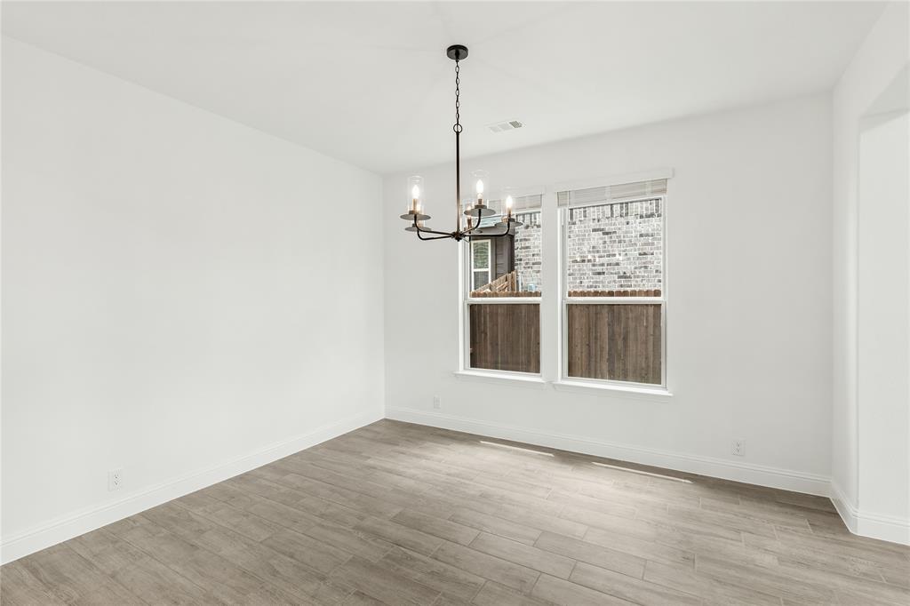 913 Cannes Drive Property Photo 9